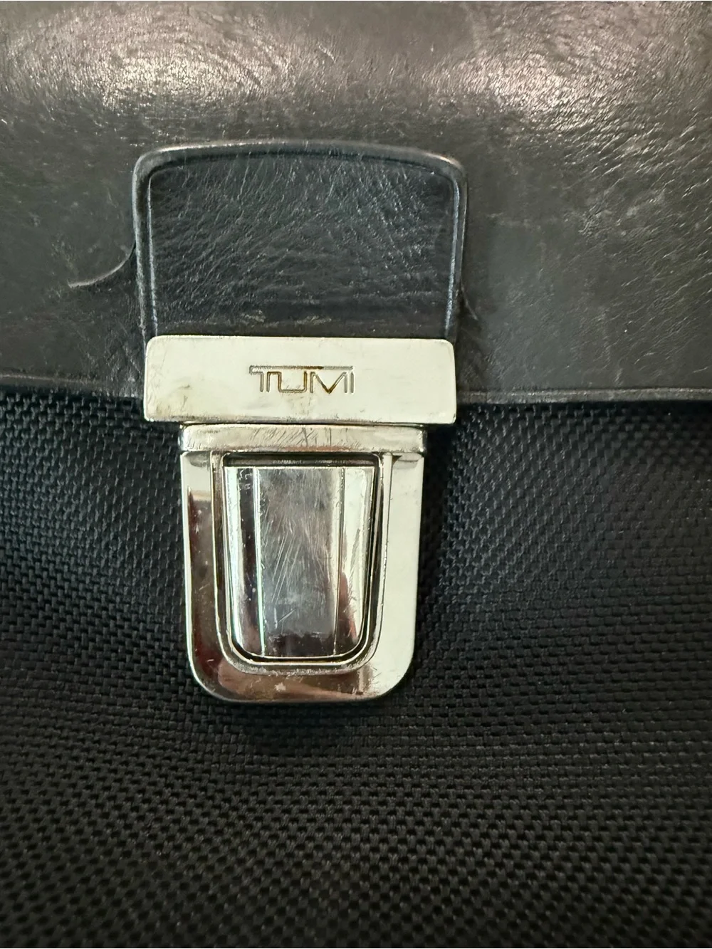 TUMI Briefcase Luggage Crossbody Black Multipocket Travel Bag